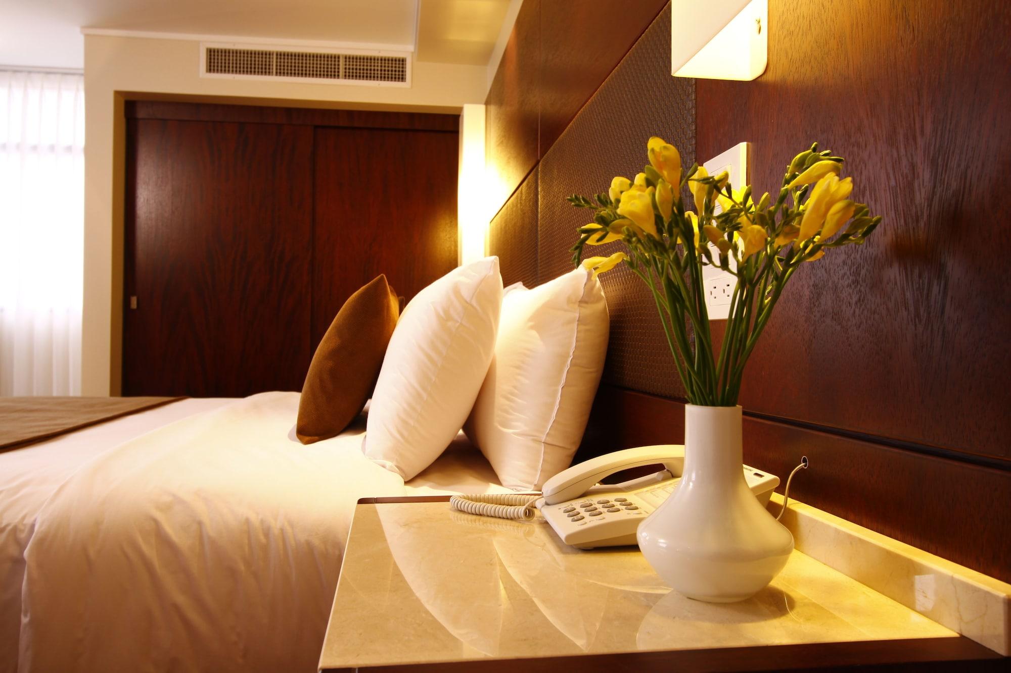 Hotel Reina Isabel Quito Luaran gambar