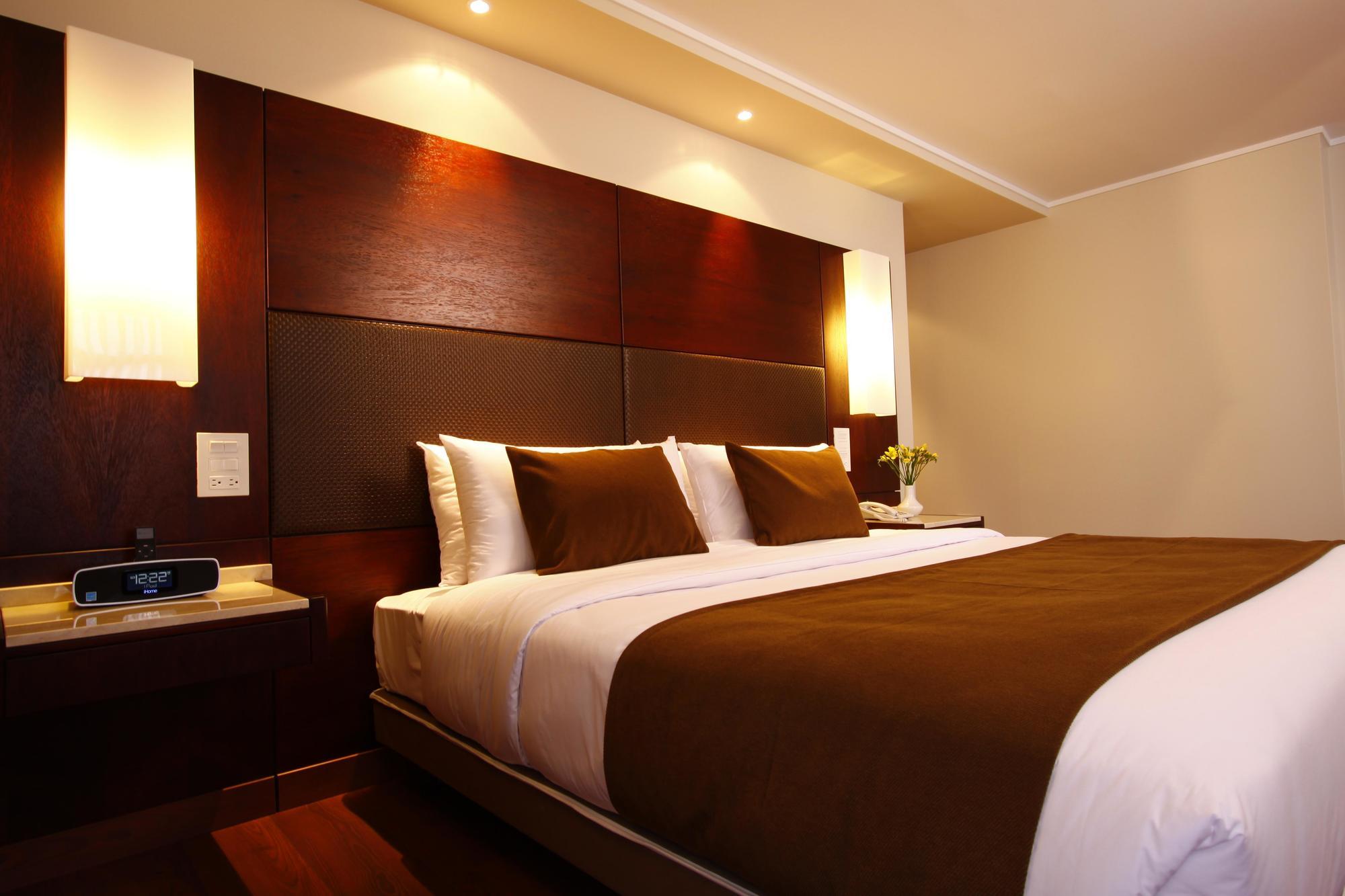 Hotel Reina Isabel Quito Luaran gambar