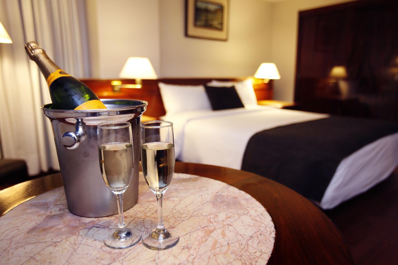 Hotel Reina Isabel Quito Luaran gambar