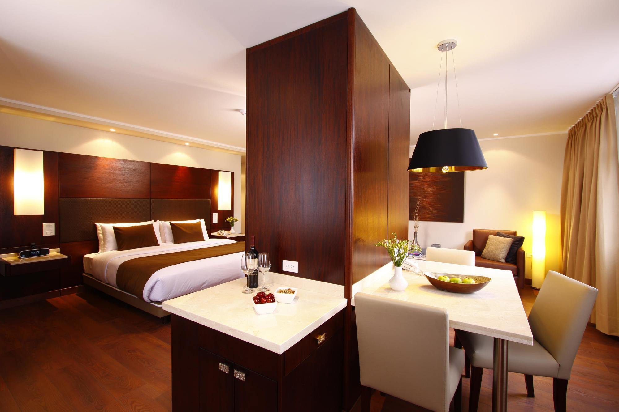 Hotel Reina Isabel Quito Luaran gambar