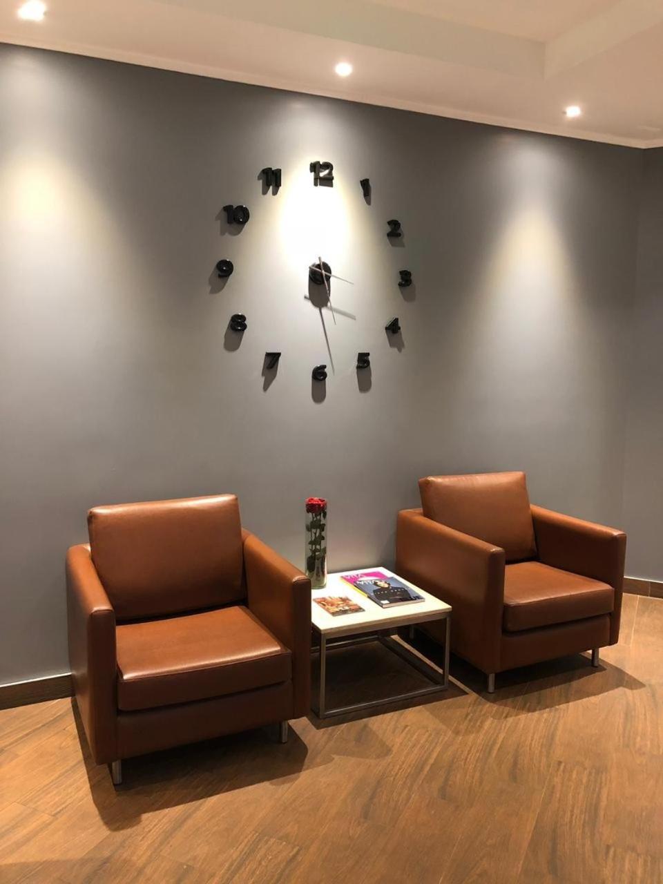 Hotel Reina Isabel Quito Luaran gambar