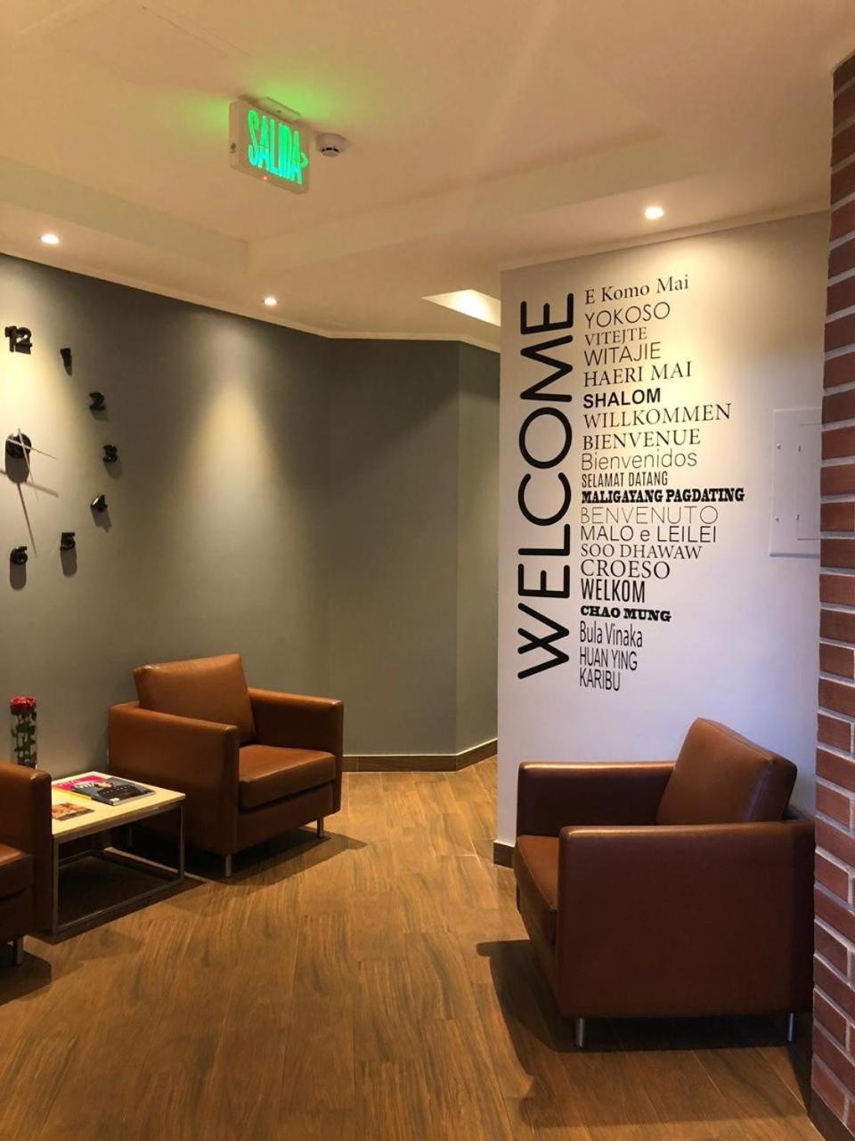 Hotel Reina Isabel Quito Luaran gambar